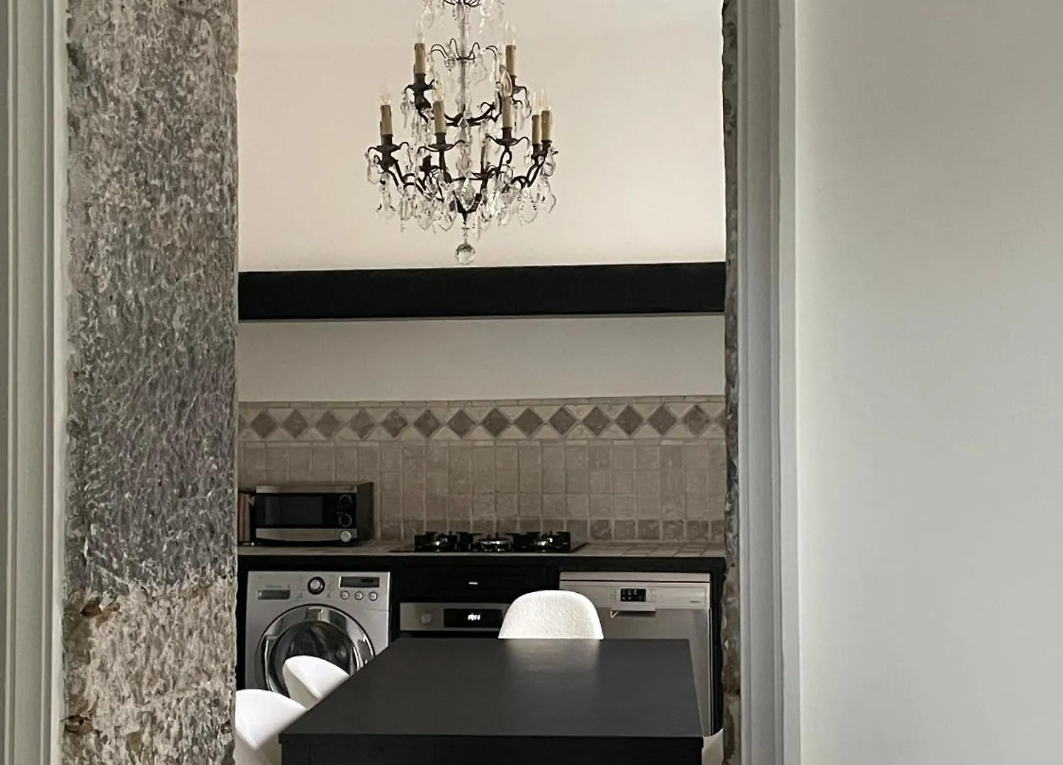 Grand Appartement D'Exception Au Chateau Randin Ecully 0*,