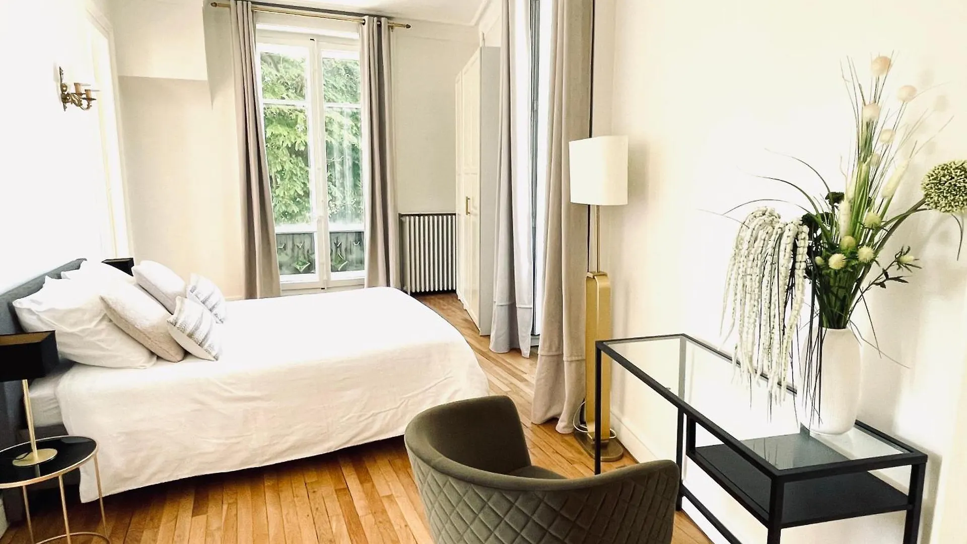 Apartment Grand Appartement D'Exception Au Chateau Randin Ecully