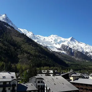 Lognan 6 Centre Mont Blanc Chamonix
