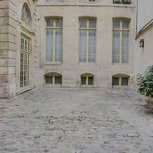 https://unit-007-marais-pompidou.fr-paris.fr